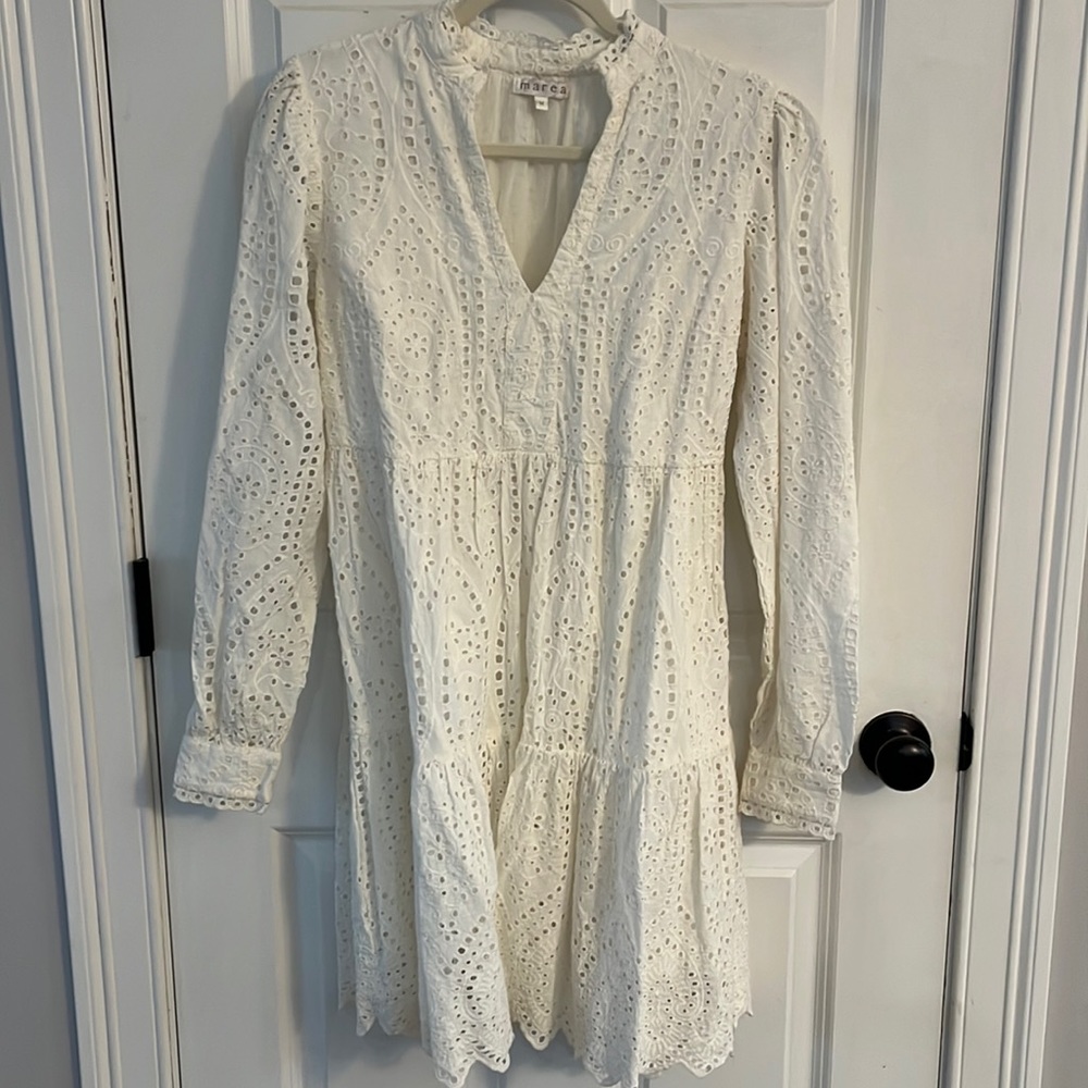 Elegant White Long Sleeve Dress